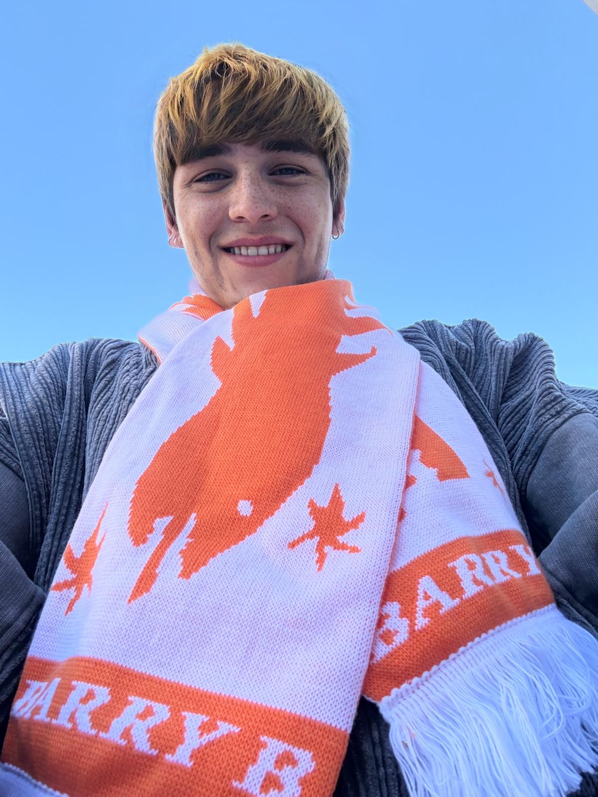 Bufanda "Infancia Mal Calibrada"